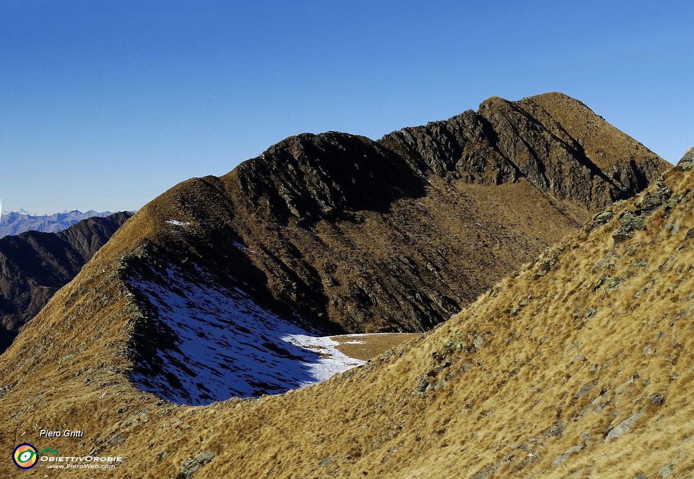 30 In cresta dal Passo a Cima di Lemma...vista in Valegino e Cadelle.JPG -                                